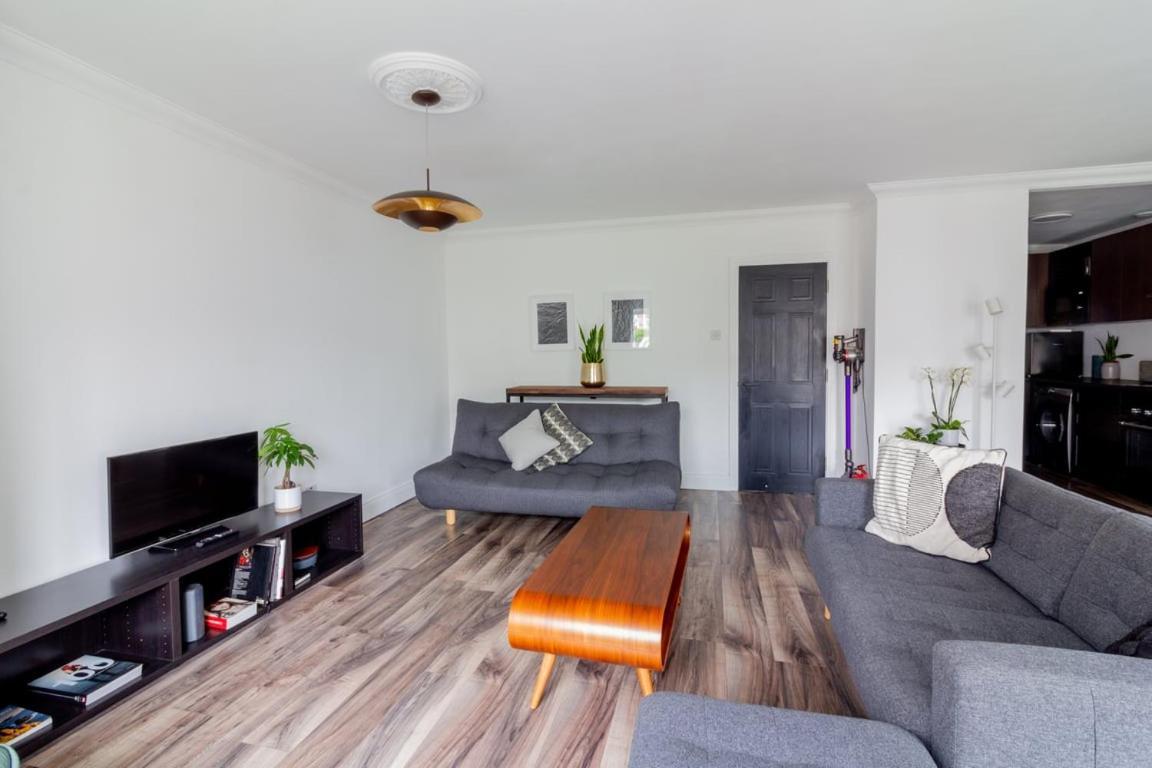 Апартаменты Guestready - Mystic Interiors Near The City Centre Дублин Экстерьер фото